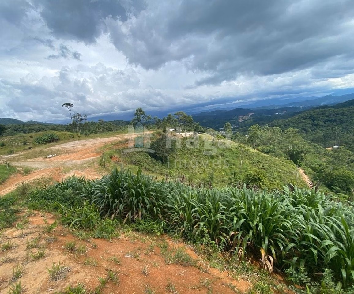 Terreno de 2.400 m² em Guabiruba, SC