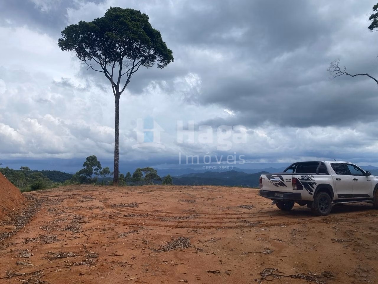 Terreno de 2.400 m² em Guabiruba, SC
