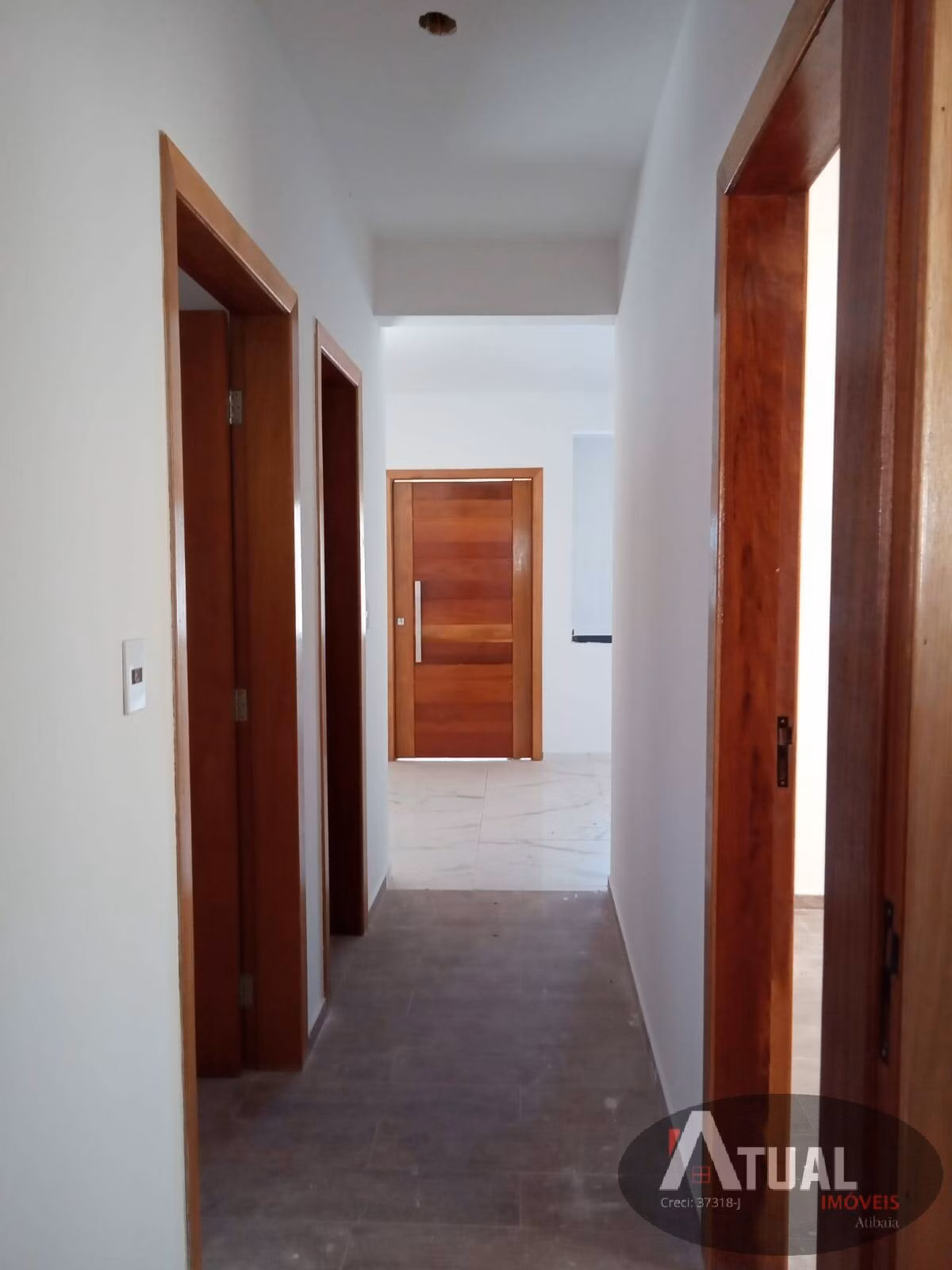 Casa de 270 m² em Mairiporã, SP