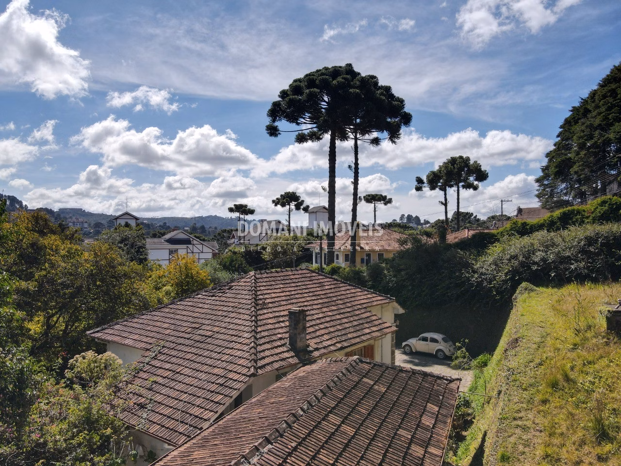 Casa de 2.650 m² em Campos do Jordão, SP