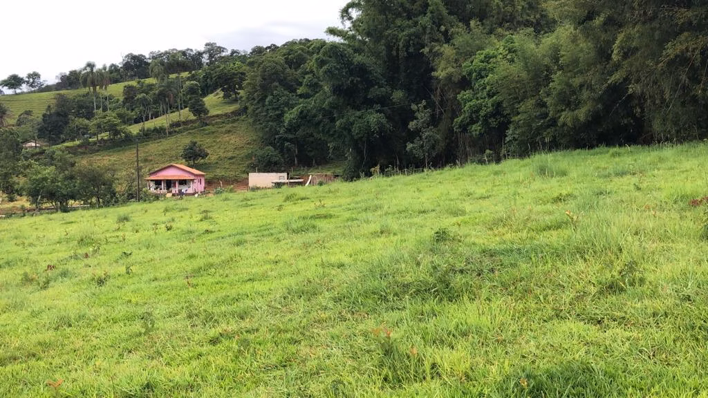 Terreno de 3.600 m² em Congonhal, MG