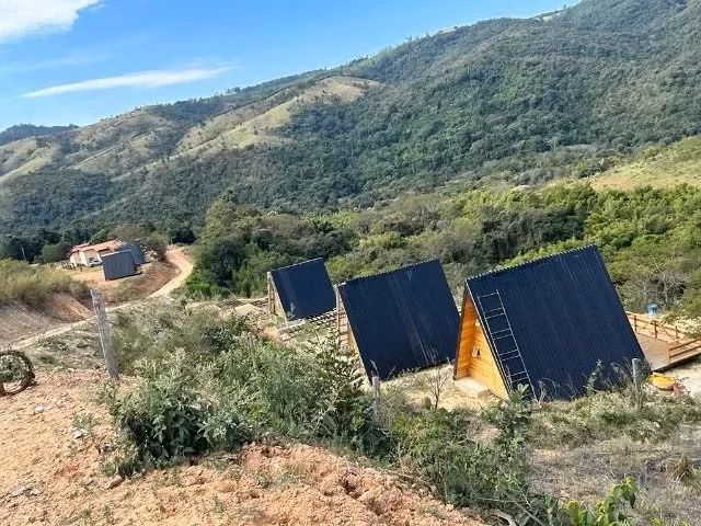 Sítio de 70 ha em Serra Negra, SP
