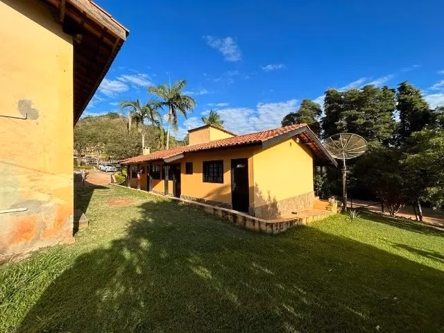 Sítio de 70 ha em Serra Negra, SP