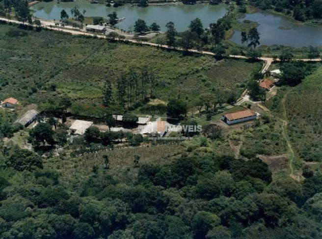 Имение на продажу 9 ha в Piracaia, SP