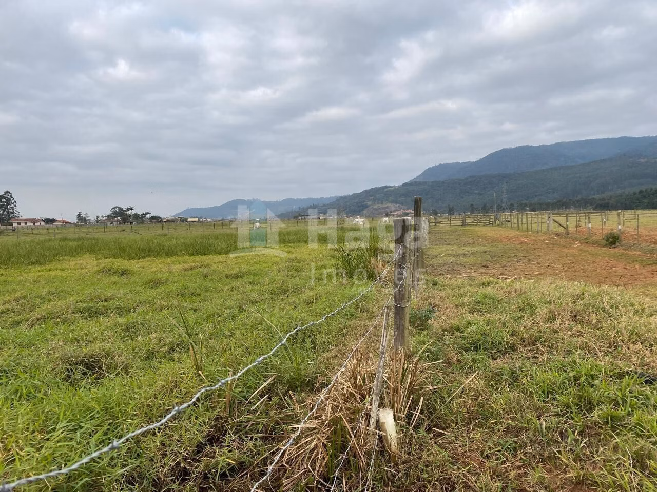 Terreno de 1.000 m² em Canelinha, SC