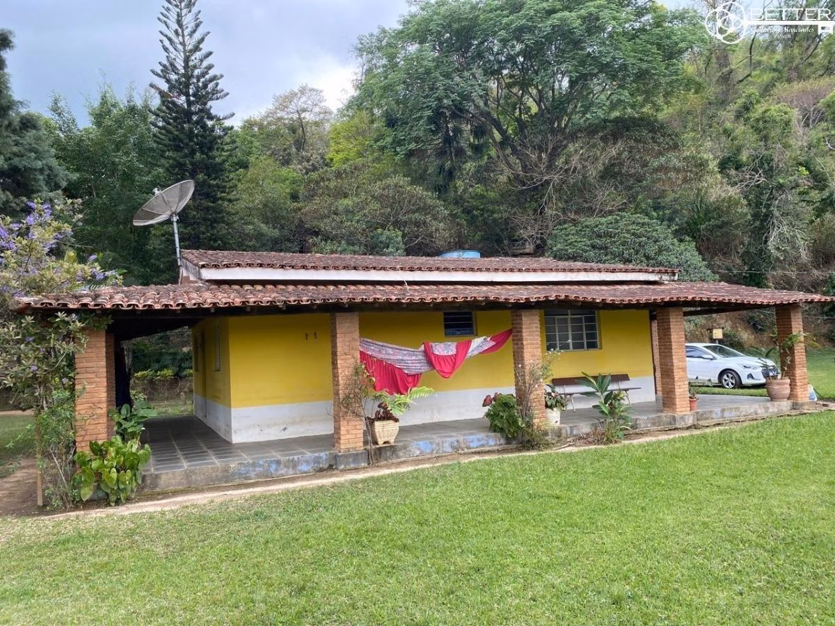 Petite ferme à vendre de 12 ha à Mairinque, SP