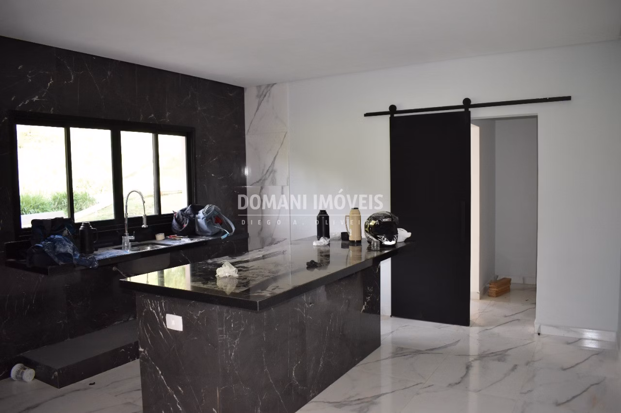 Casa de 1.220 m² em Campos do Jordão, SP