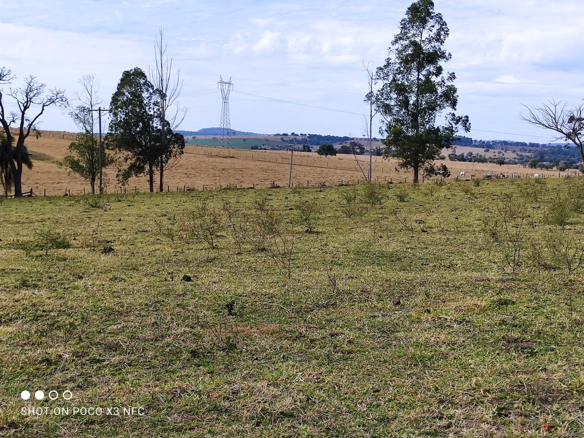 Sítio de 27 ha em Angatuba, SP