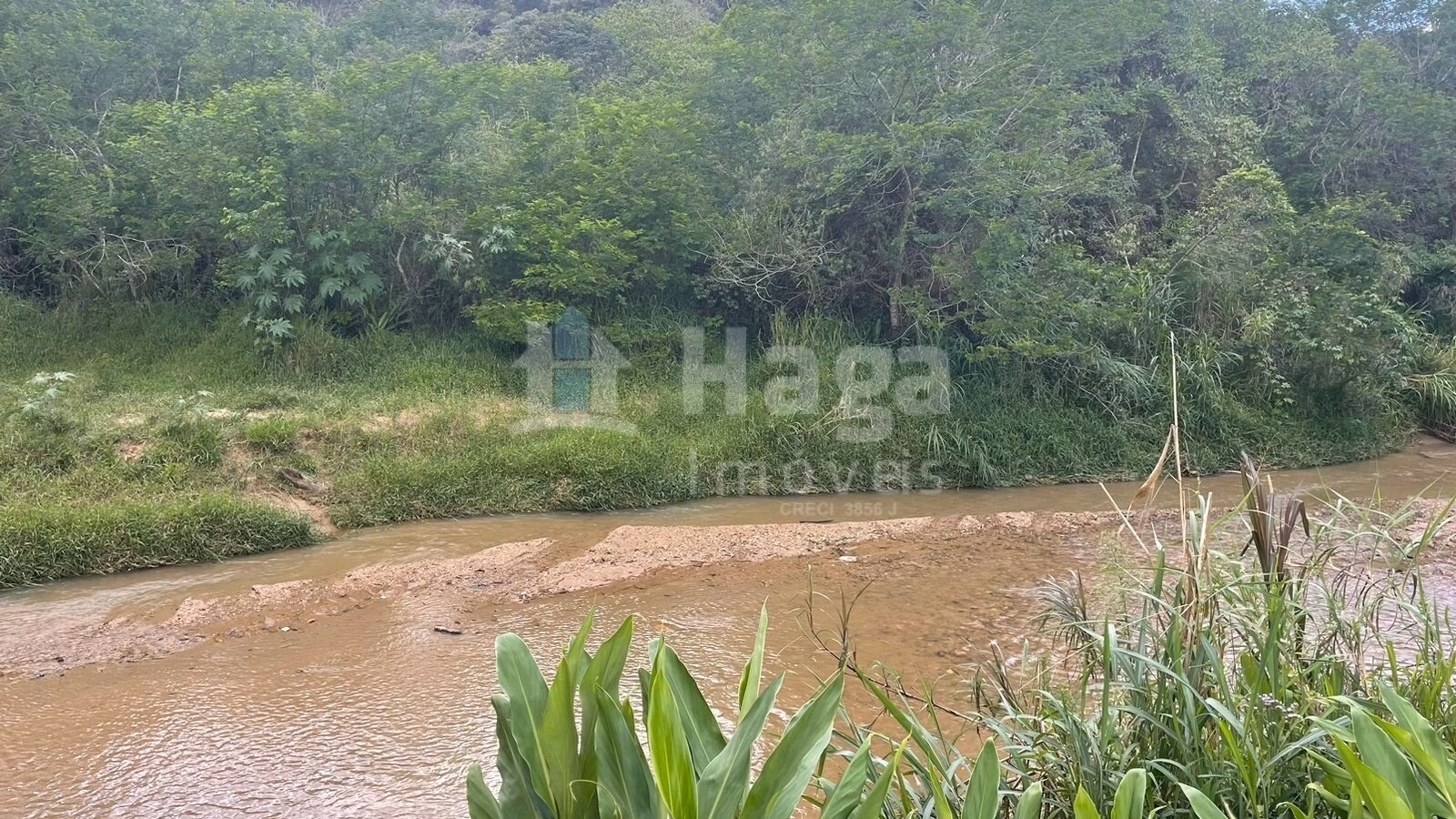 Terreno de 2.200 m² em Canelinha, SC