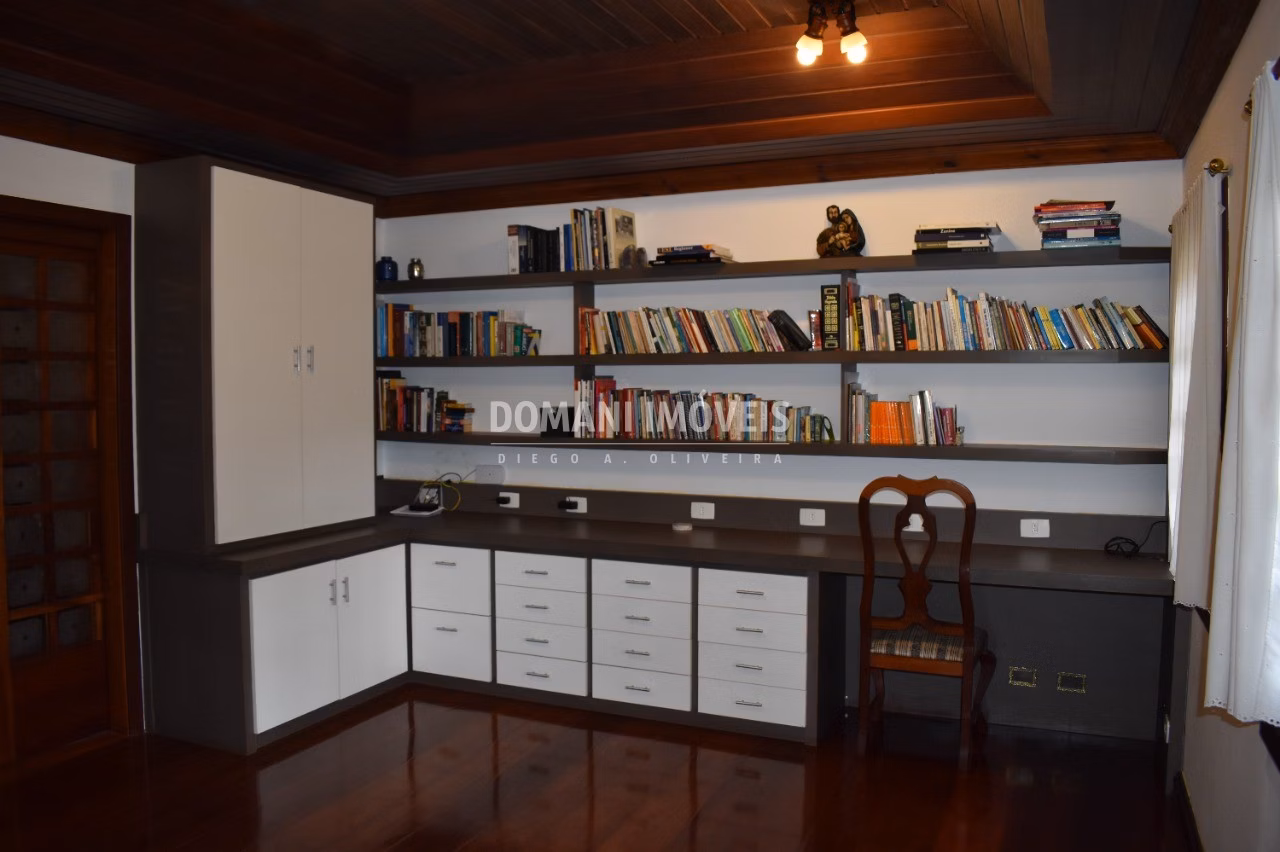 House of 1,070 m² in Campos do Jordão, SP, Brazil