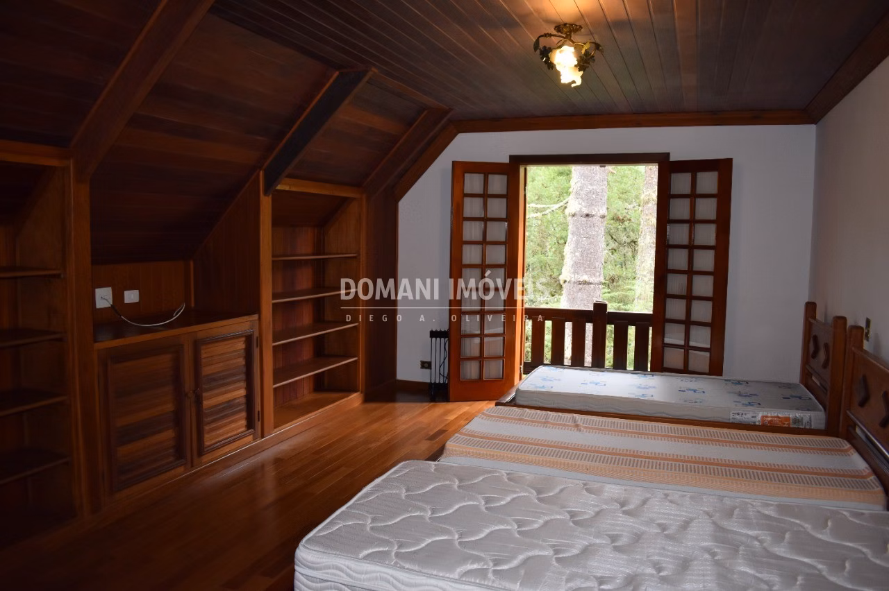 Casa de 1.070 m² em Campos do Jordão, SP