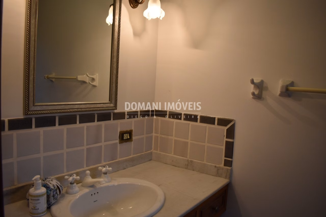 Casa de 1.070 m² em Campos do Jordão, SP