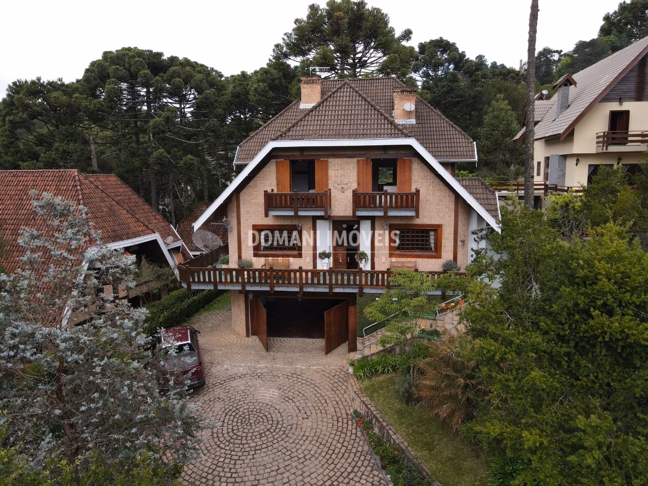 House of 1,070 m² in Campos do Jordão, SP, Brazil