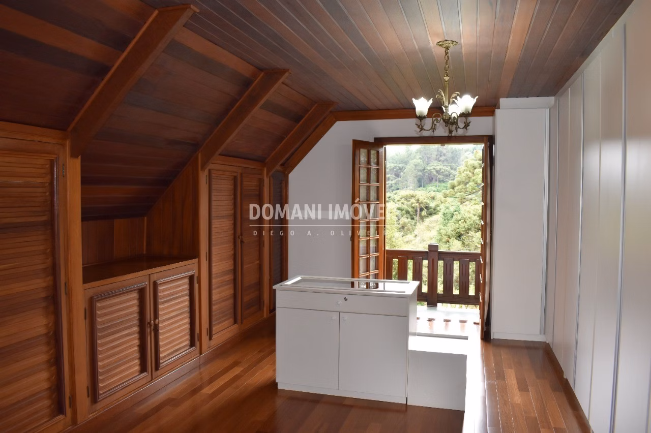 House of 1,070 m² in Campos do Jordão, SP, Brazil