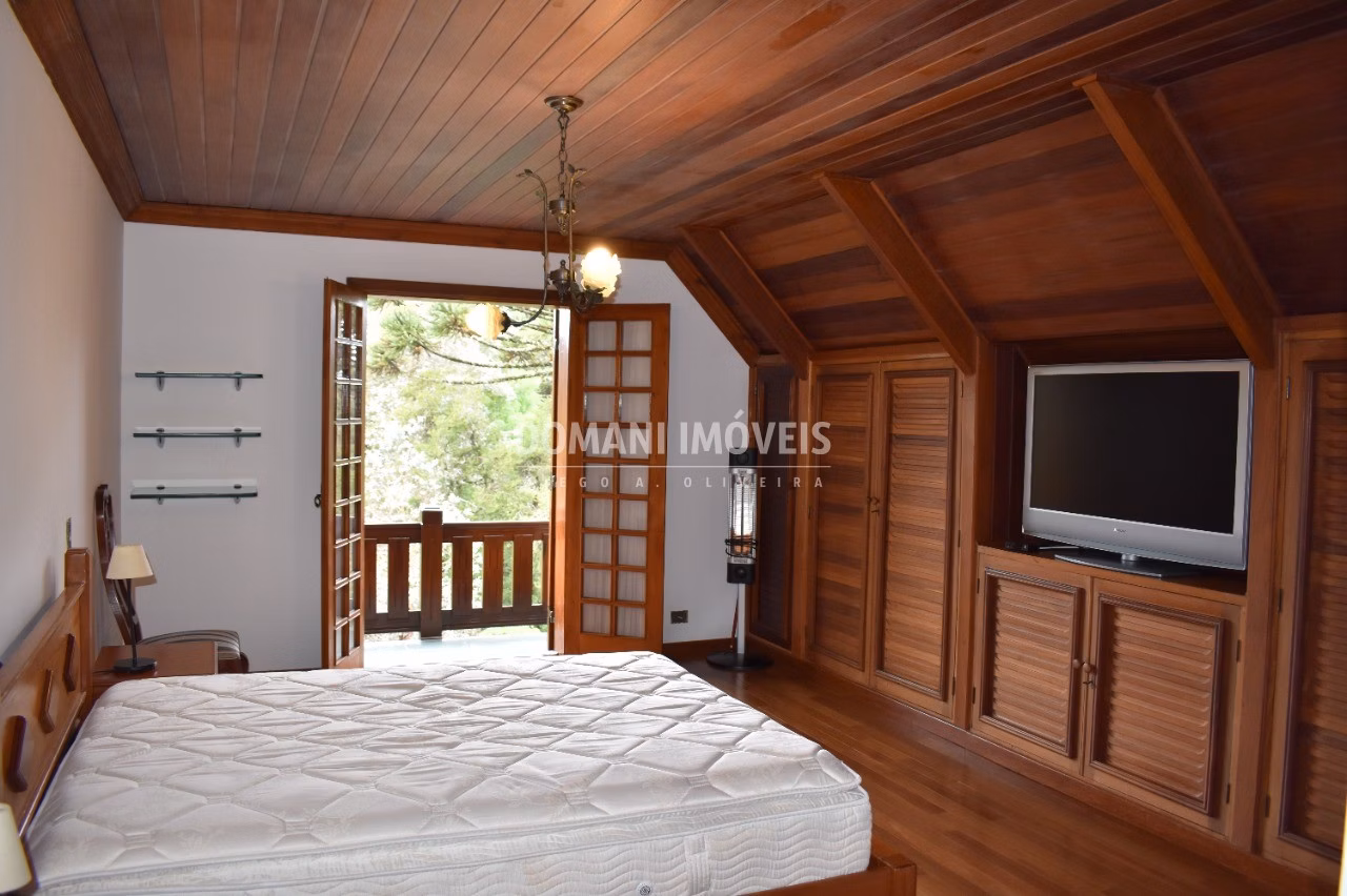 Casa de 1.070 m² em Campos do Jordão, SP