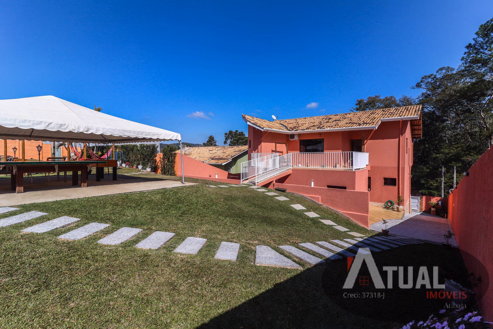Chácara de 2.100 m² em Atibaia, SP