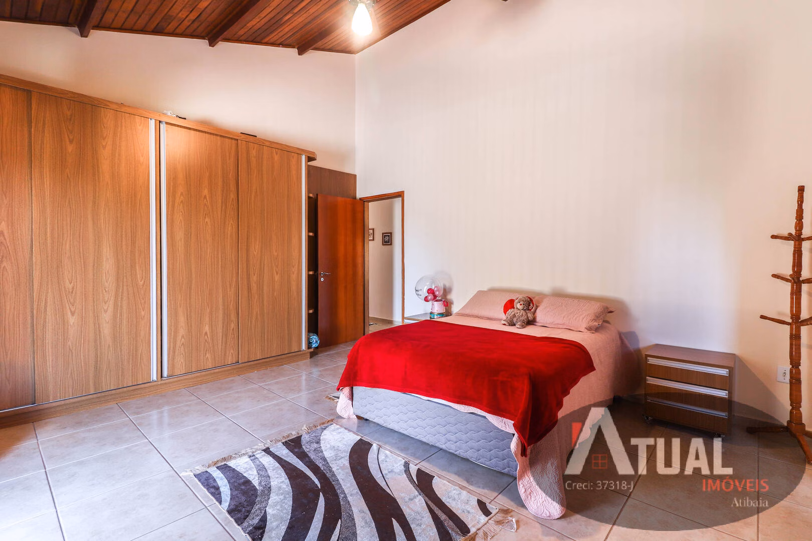 Chácara de 2.100 m² em Atibaia, SP