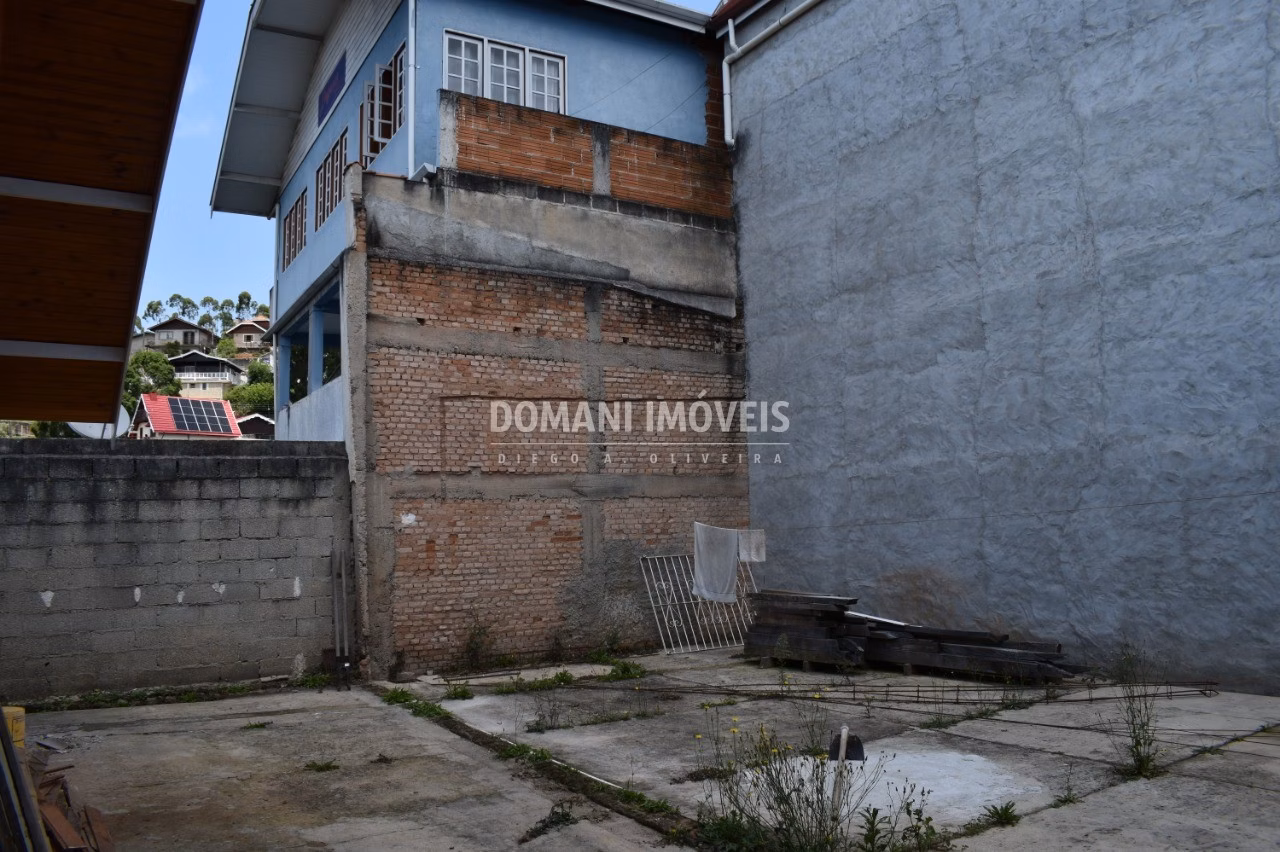 Casa de 305 m² em Campos do Jordão, SP