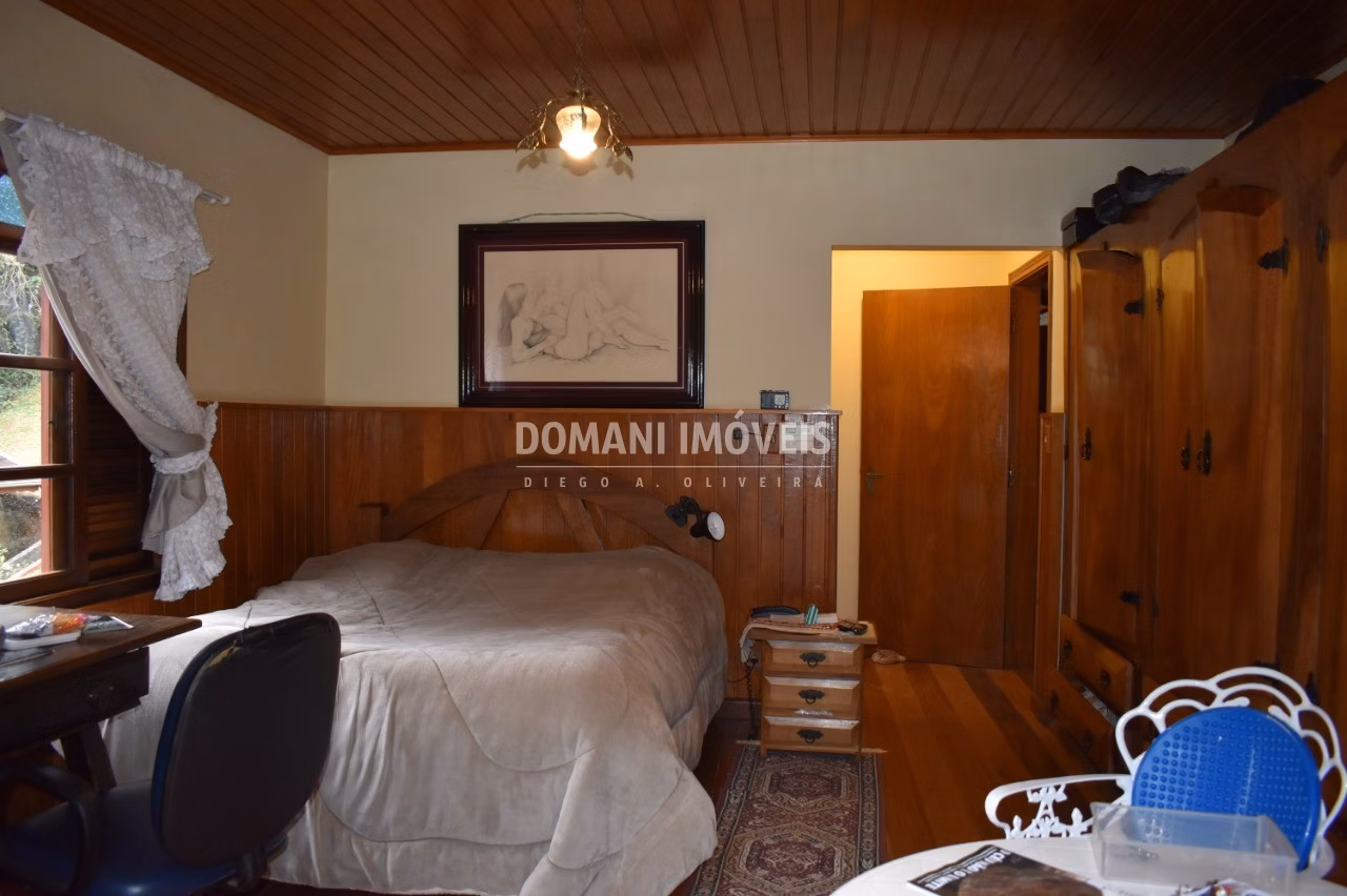 Casa de 2.460 m² em Campos do Jordão, SP