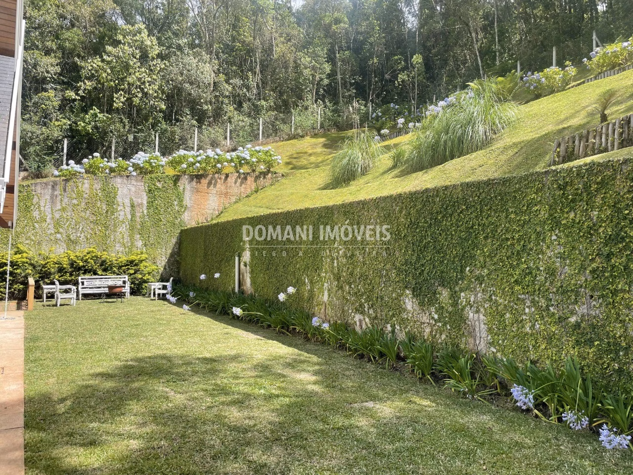 Casa de 1.090 m² em Campos do Jordão, SP