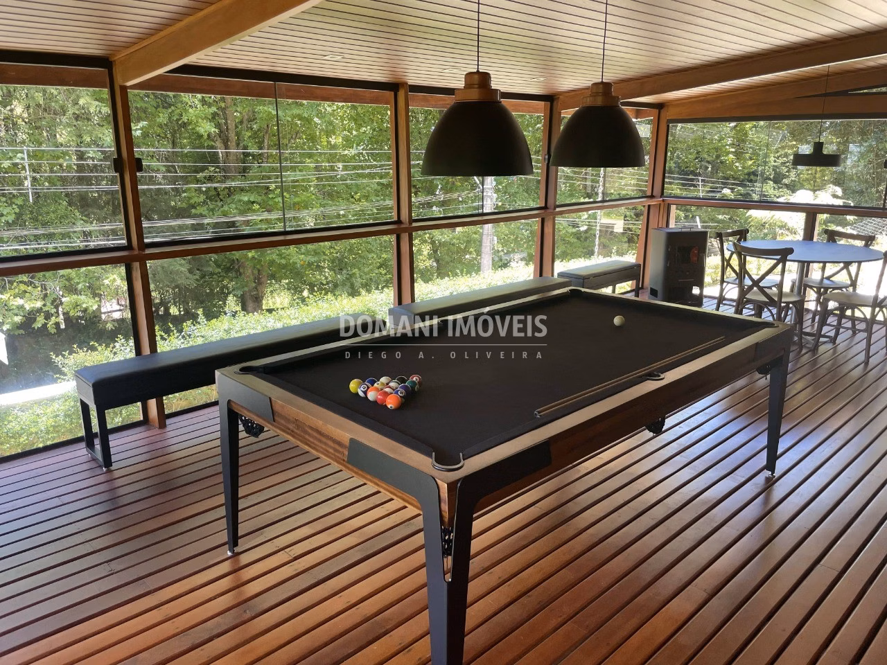 Casa de 1.090 m² em Campos do Jordão, SP