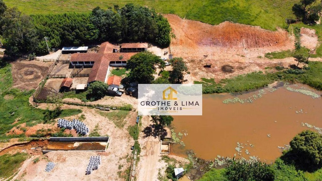 Fazenda de 232 ha em Canas, SP