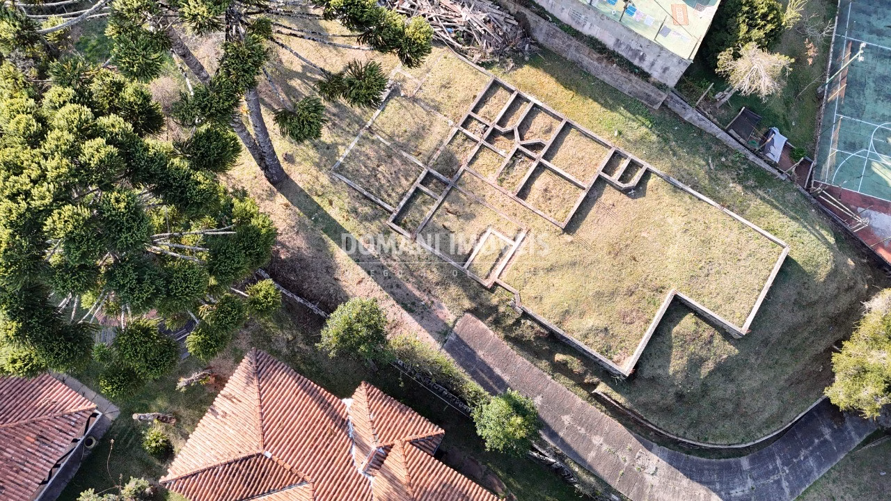 Terreno de 1.080 m² em Campos do Jordão, SP