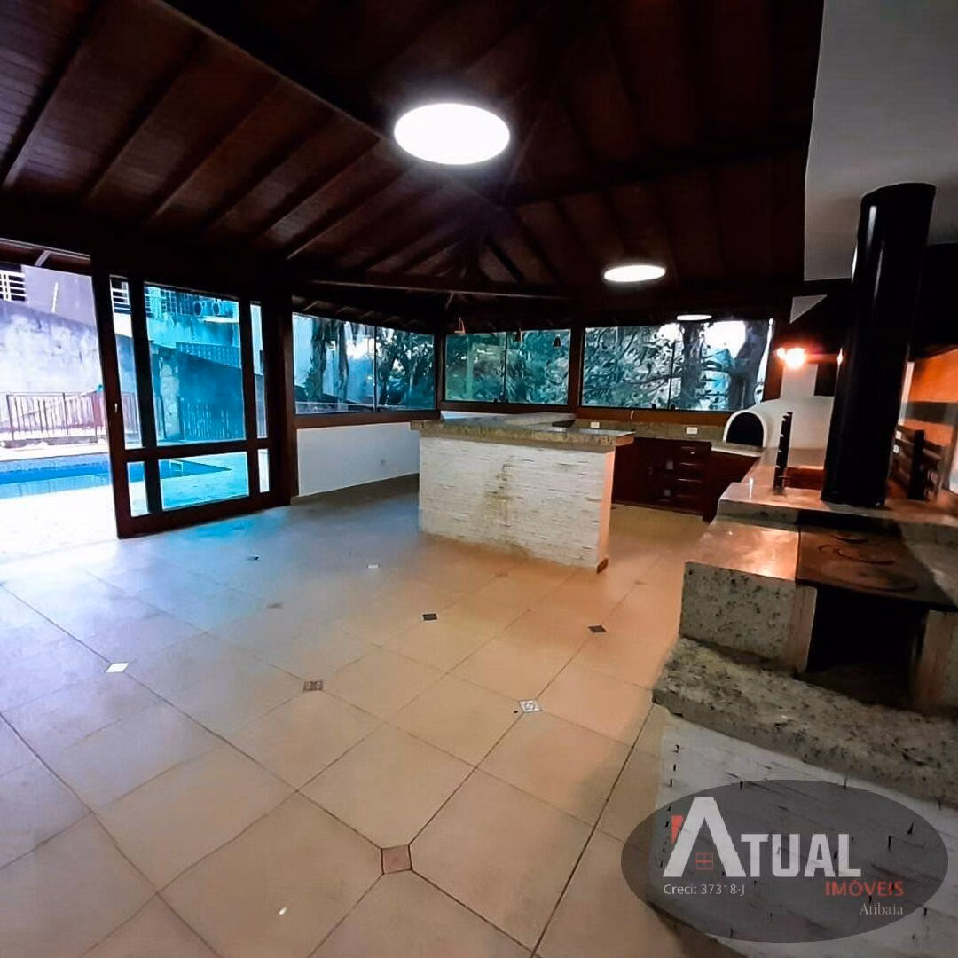 Casa de 1.292 m² em Mairiporã, SP