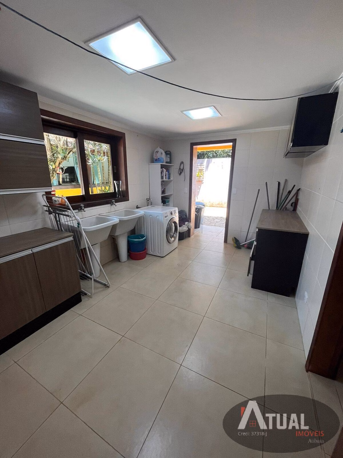 Casa de 1.292 m² em Mairiporã, SP