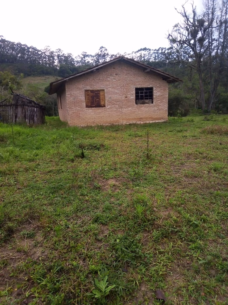 Sítio de 19 ha em Paraibuna, SP