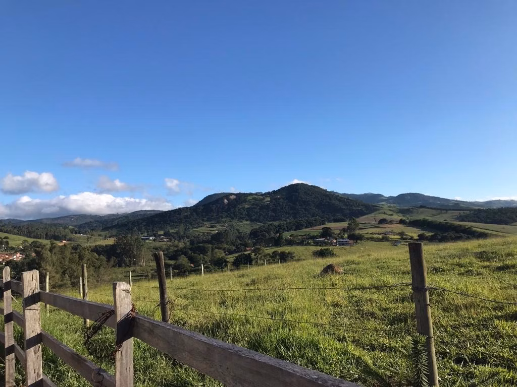 Chácara de 7.000 m² em Paraibuna, SP