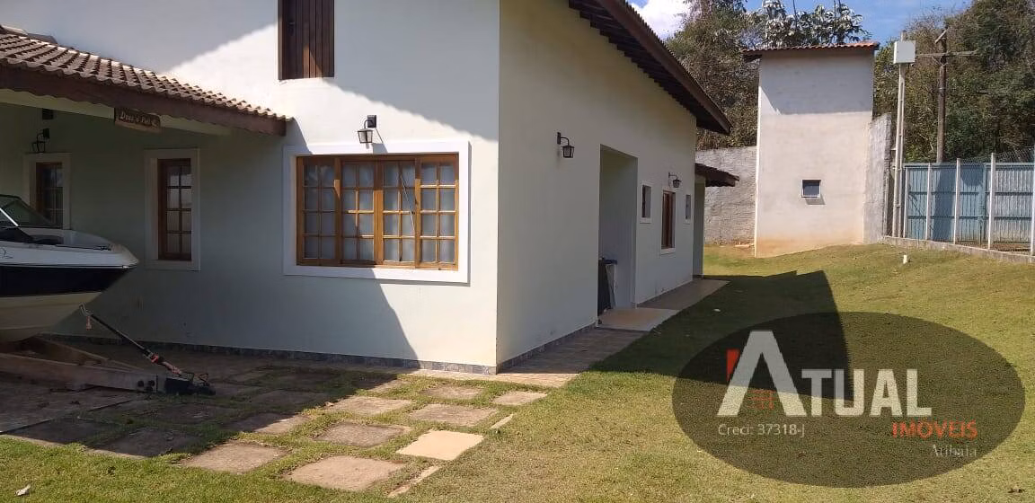 Casa de 1.700 m² em Piracaia, SP