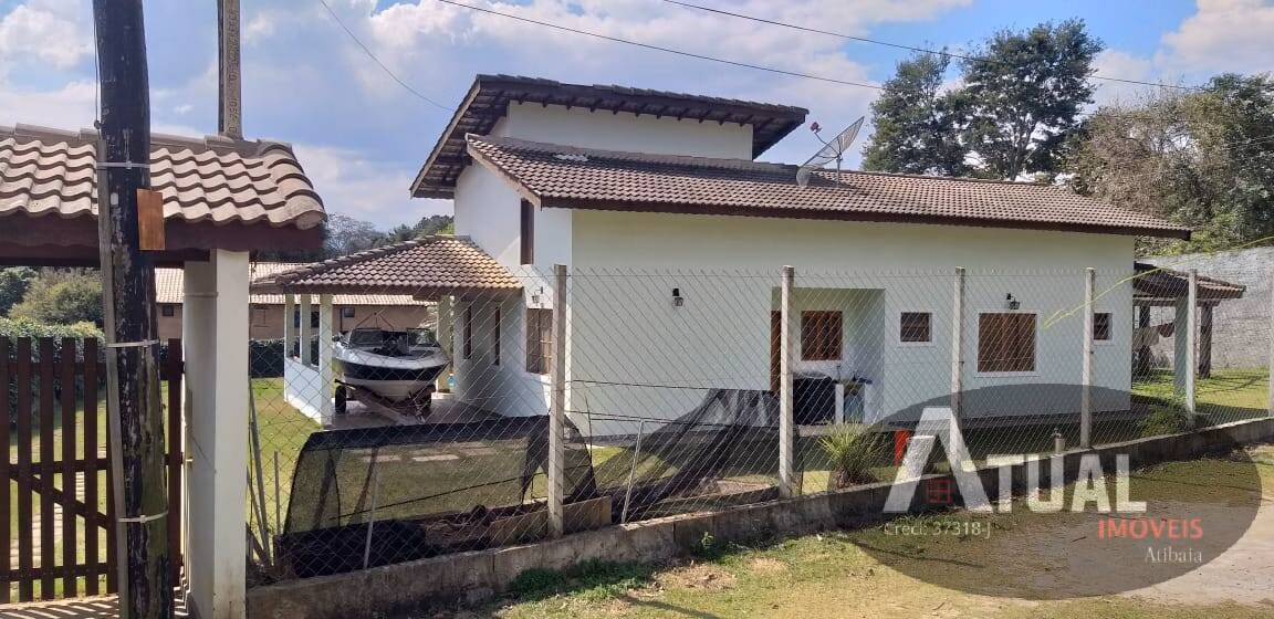 Casa de 1.700 m² em Piracaia, SP