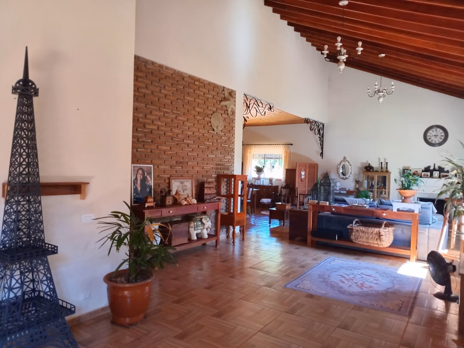 Pousada de 4.000 m² em Timburi, SP