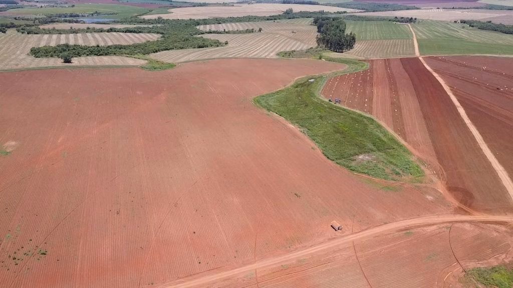 Fazenda de 138 ha em Itaí, SP
