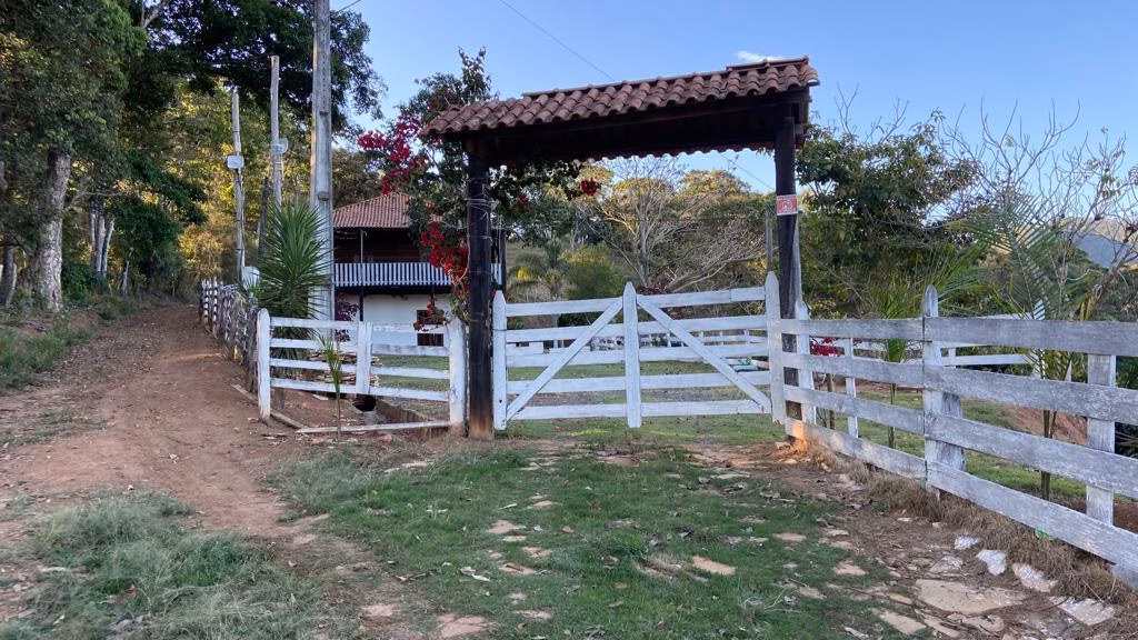 Sítio de 3 ha em Estiva, MG