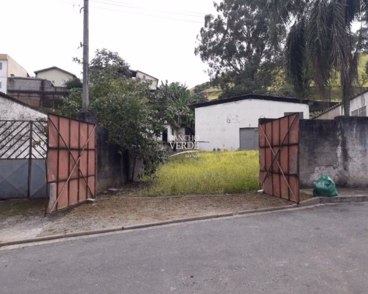 Comercial de 2.240 m² em São José dos Campos, SP