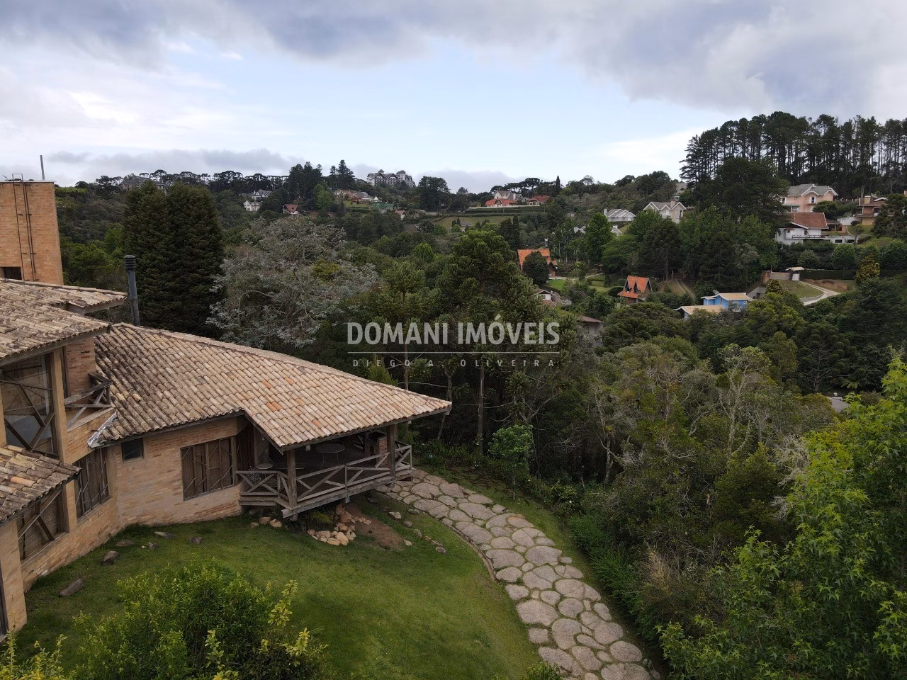 House of 1,800 m² in Campos do Jordão, SP, Brazil