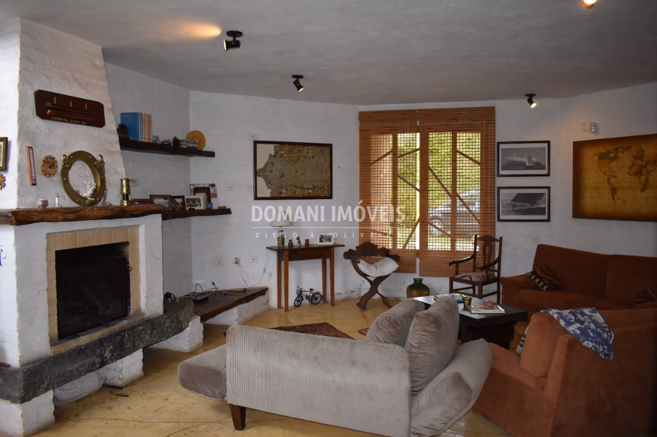 Casa de 1.800 m² em Campos do Jordão, SP