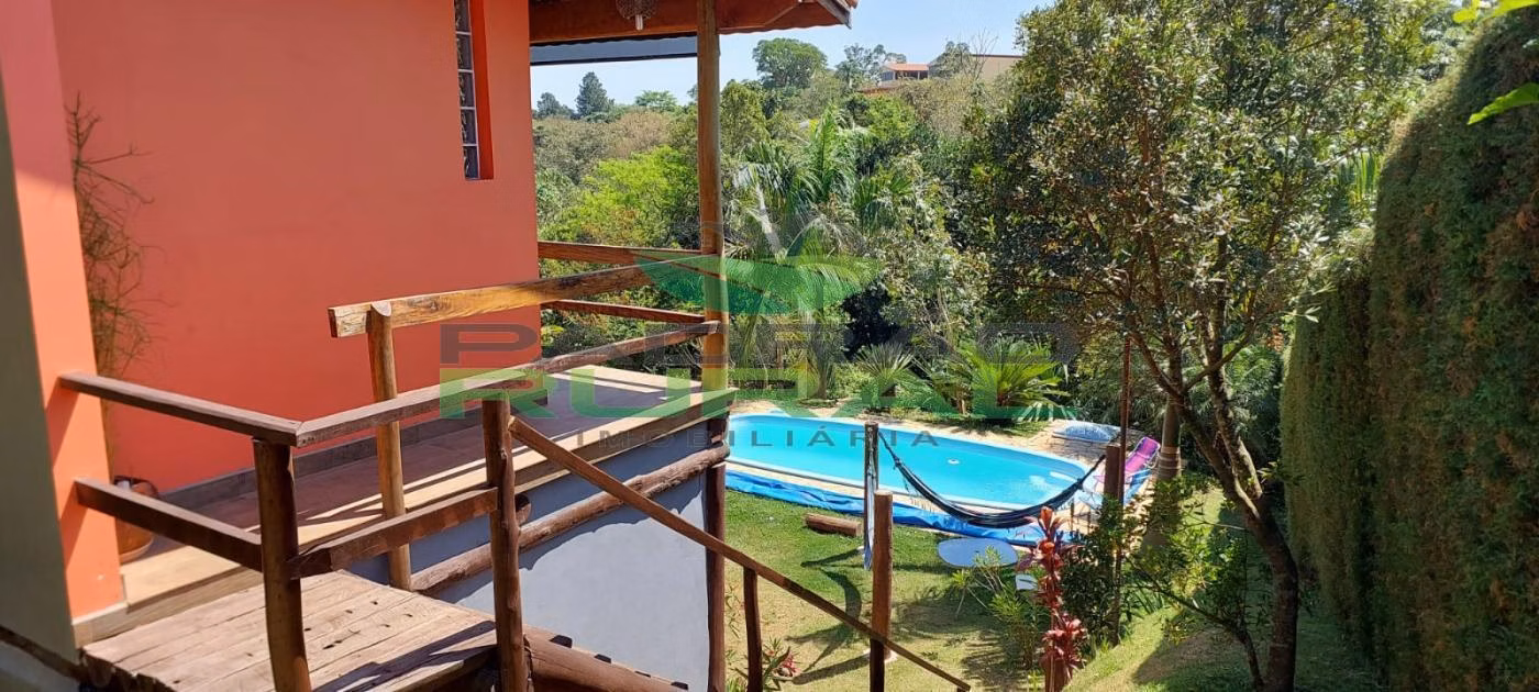 Chácara de 1.300 m² em Mairinque, SP
