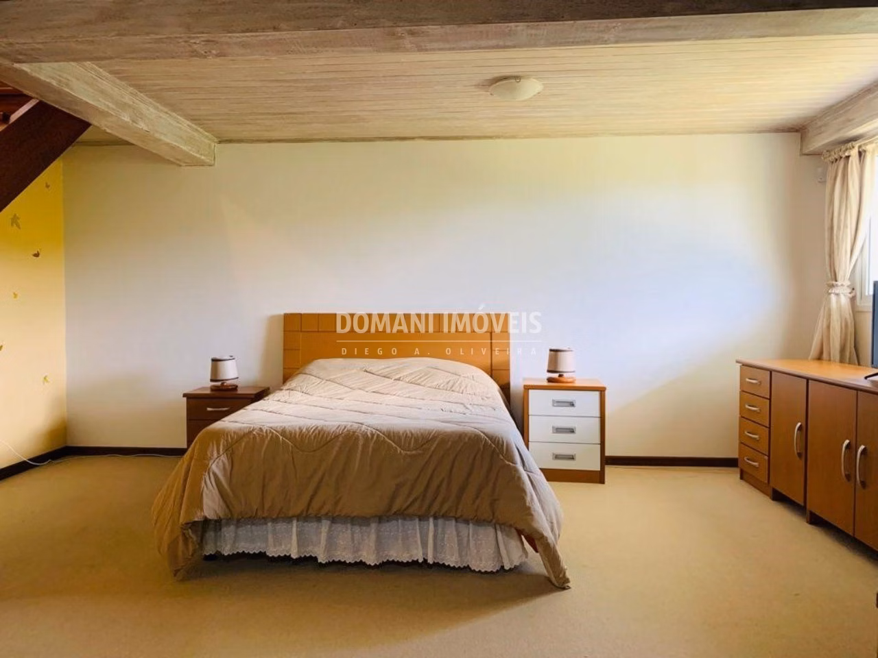 Casa de 1.030 m² em Campos do Jordão, SP