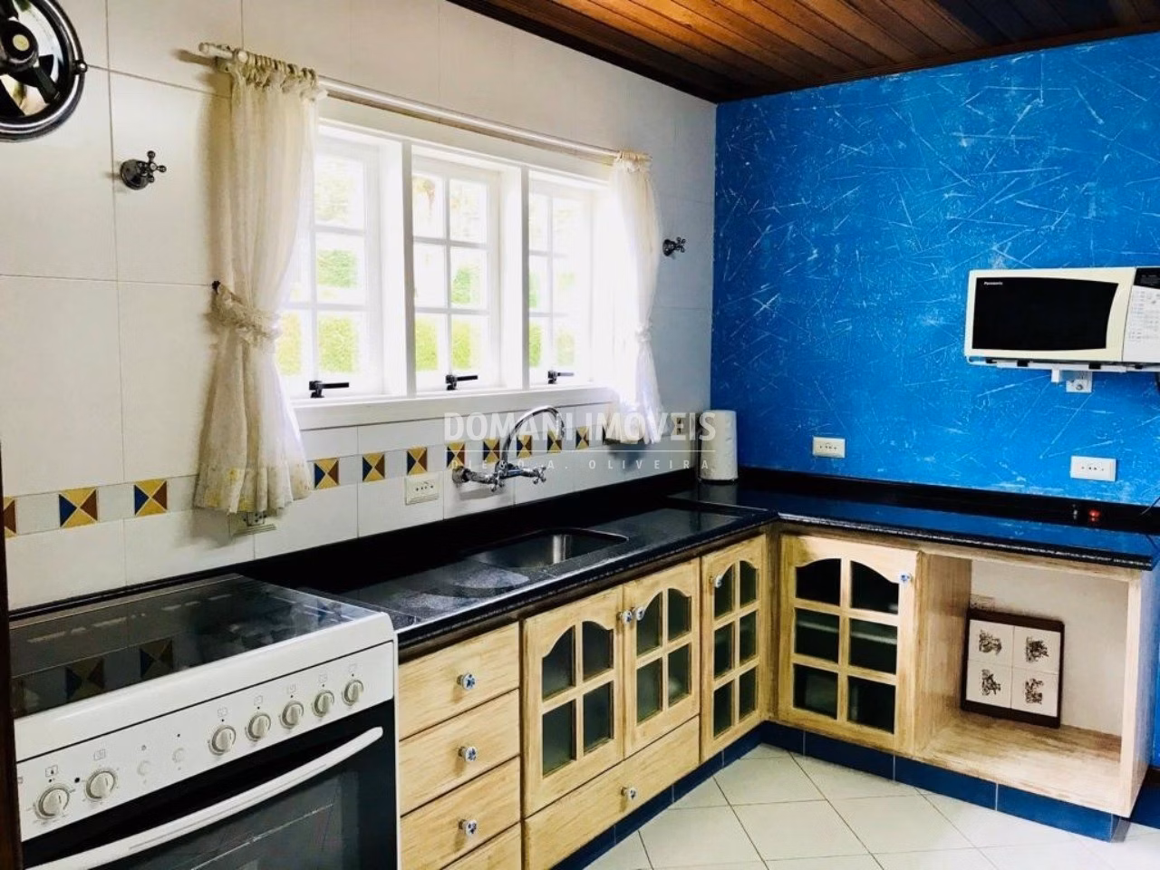Casa de 1.030 m² em Campos do Jordão, SP