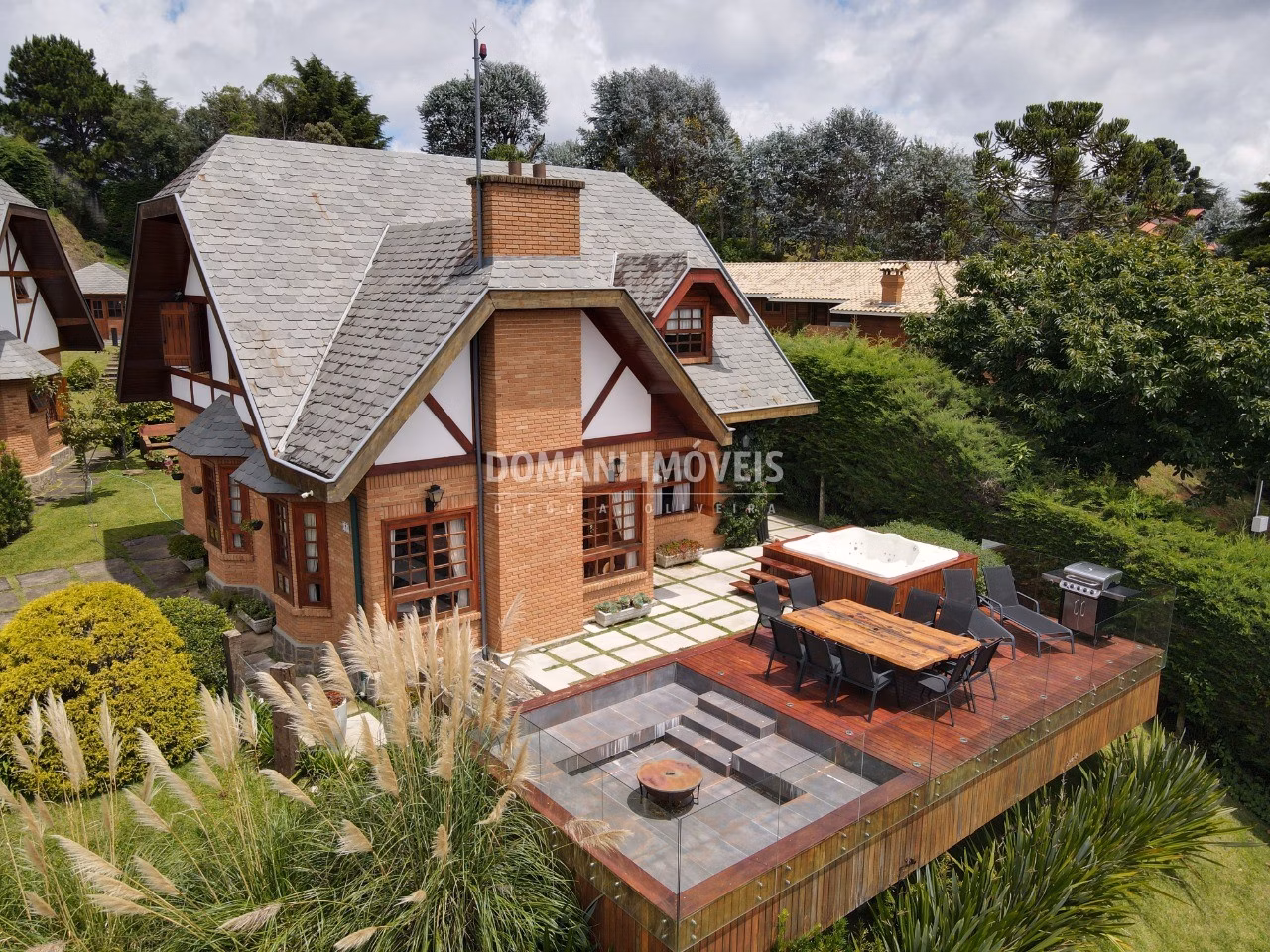 House of 1,390 m² in Campos do Jordão, SP, Brazil