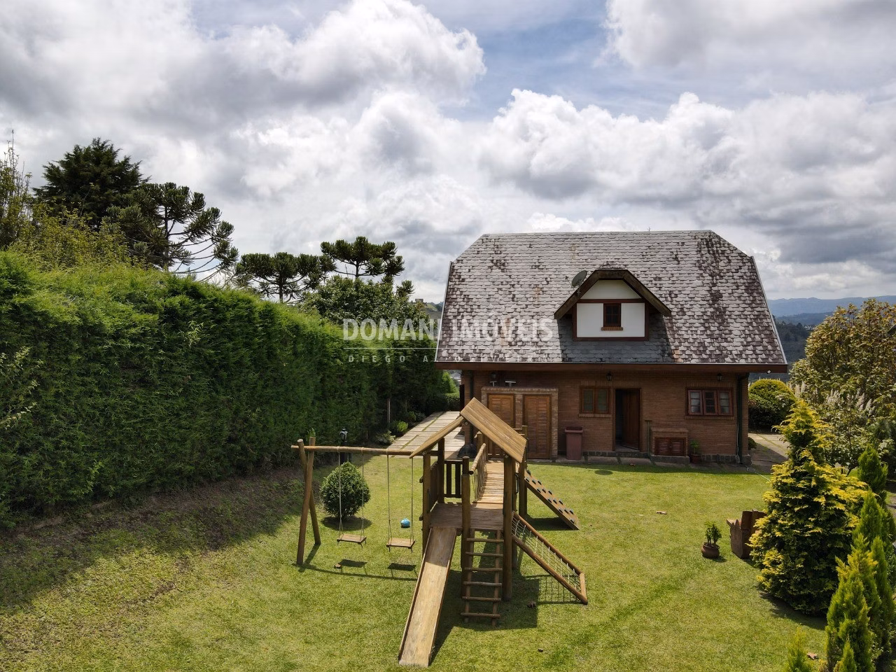 House of 1,390 m² in Campos do Jordão, SP, Brazil