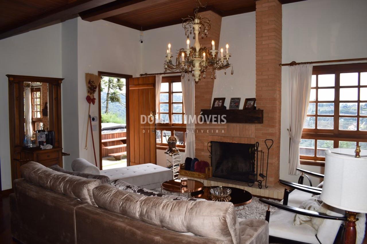 House of 1,390 m² in Campos do Jordão, SP, Brazil