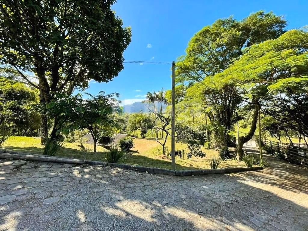Chácara de 2.700 m² em Porto Belo, SC