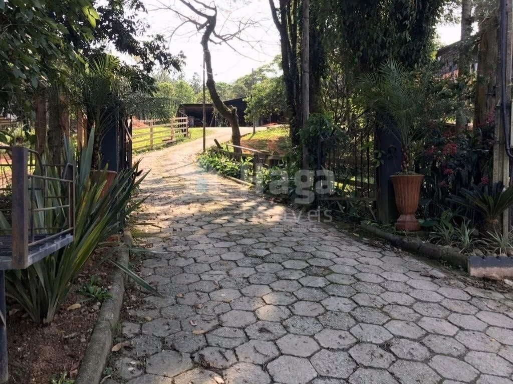 Chácara de 2.700 m² em Porto Belo, SC
