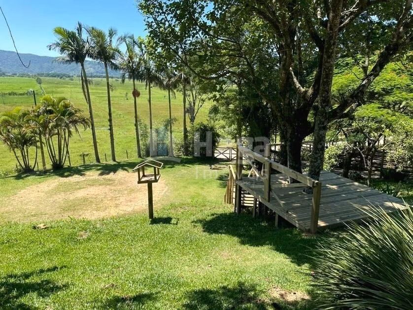Chácara de 2.700 m² em Porto Belo, SC