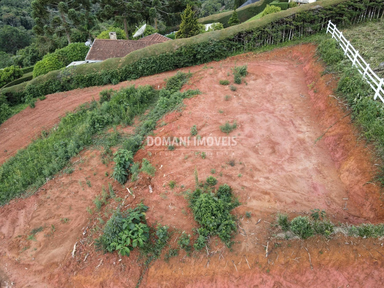 Terreno de 1.080 m² em Campos do Jordão, SP