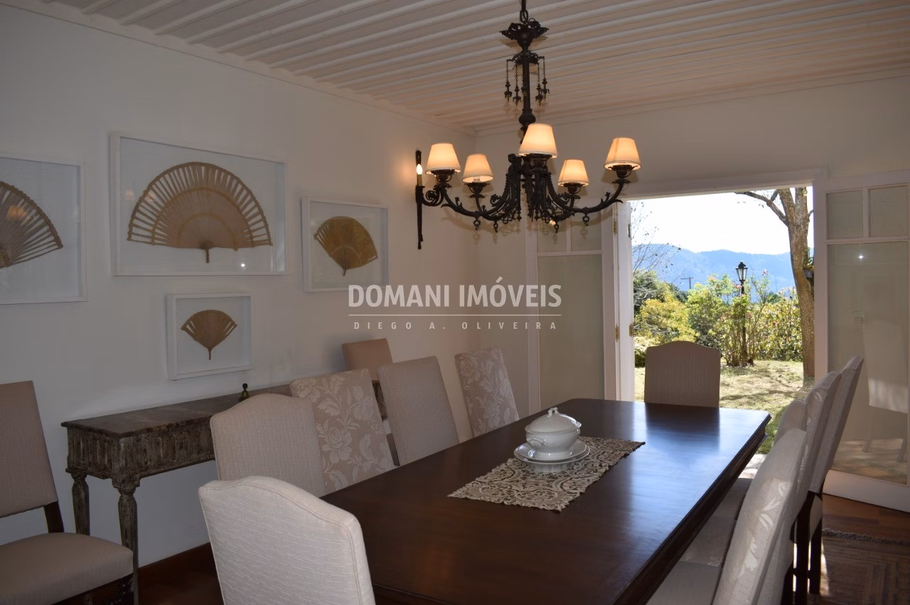 Casa de 5.300 m² em Campos do Jordão, SP